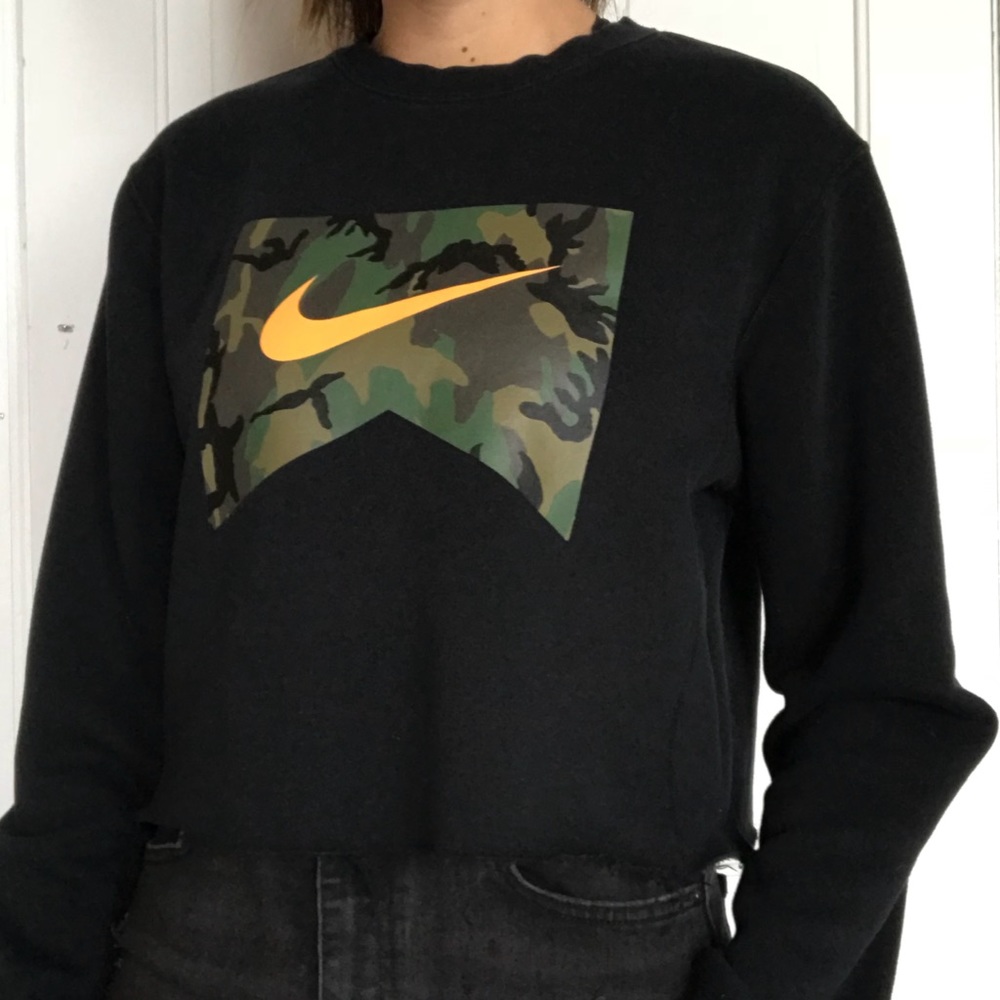 Cropped Nike Sweater